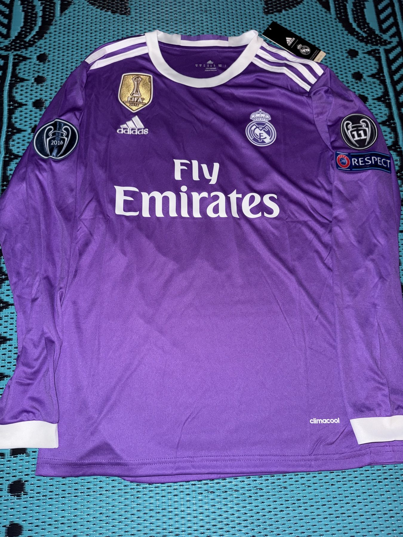 Luka Modric Real Madrid 2016/17 jersey front
